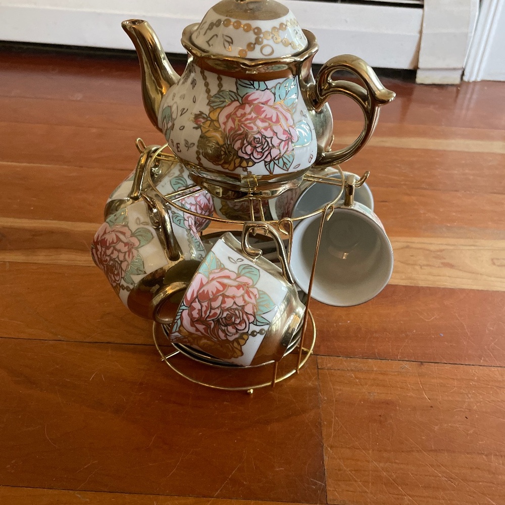 Gorgeous tea set